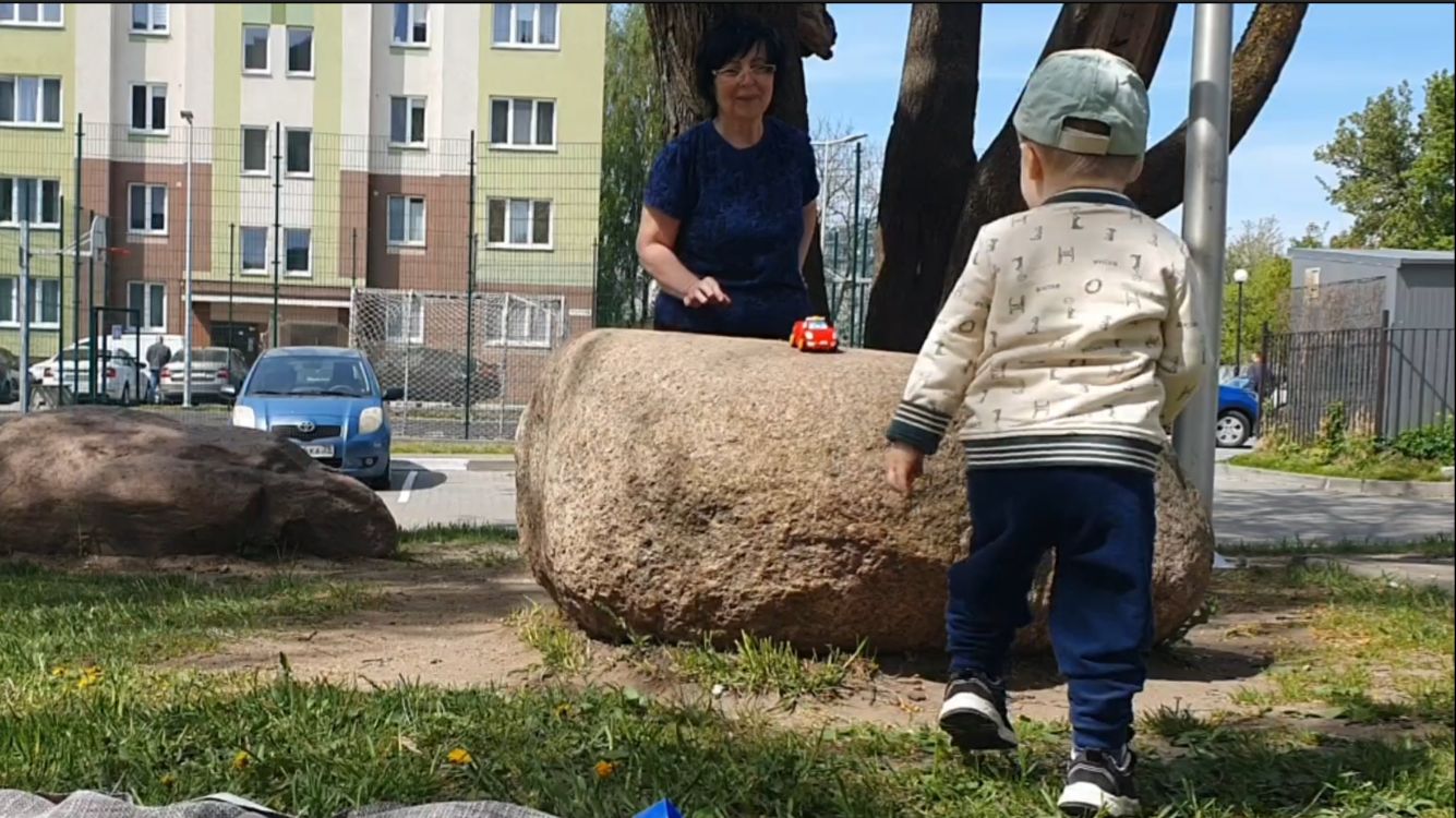 Отличная погода - прогулка на свежем воздухе с развлечениями.🤗🚗🕊 смотреть онлайн