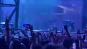 Концерт Metallica в Афинах вызвал землетрясение.

На Олимпийском стадионе 90 тысяч человек танцевали