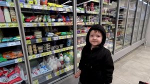Одна на хозяйстве)) Кормлю корову. Прокатилась по Полевскому)