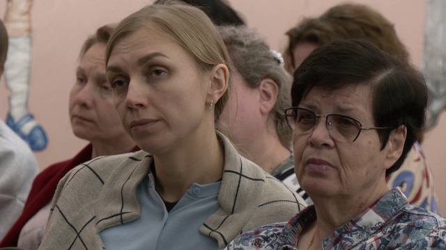 нна Орлова встретилась с педагогами и родителями воспитанников школы-интерната
