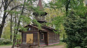 Санкт-Петербург. Ст.метро Рыбацкое. Хорошее место для прогулок. Цветет черемуха.