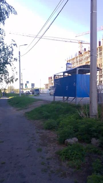 #прогулкаомск #дома #новостройки #синиебалконы