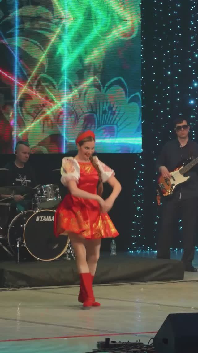 Я надену русский сарафан, мне скорей милее этот рашн стайл #inessa #русскийсарафан #русскийстиль