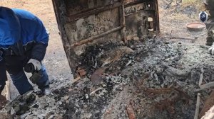 😭 В Югре трое мужчин сгорели в машине в лесу.

Погибшие устроили рыбалку — для ночлега решили испол