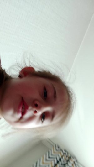 снимаю видео про то что мы пойдём с Дашей гулять я об этом рассказываю вам потом сниму на видео всё