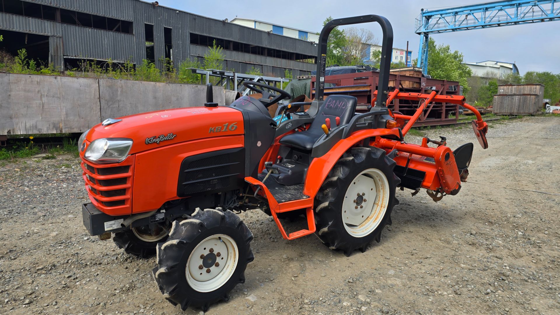 KUBOTA KB16 !!747М/Ч - 2004г!! 4ВД, ГУР, БЫСТРЫЙ РАЗВОРОТ, АВТО ГЛУБИНА-ГОРИЗОНТ, ВО ВЛАДИВОСТОКЕ