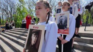 Сотрудники Металлоинвеста возложили цветы к мемориалам в Старом Осколе, Губкине и Железногорске