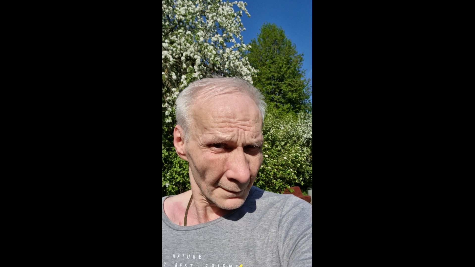 13.05.2026 Пробежался по парку и поделал упражнения.