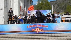 «Журавли» музыка Я́на Фре́нкеля на стихи Расу́ла Гамза́това