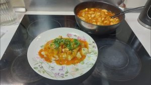 Курочка в кисло-сладком соусе с ананасами.Для большой компании!Вкусно и просто.