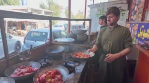 Придорожный ресторанчик в Афганистане