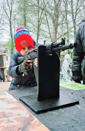 играем в побег от блогера
