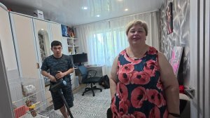 Купили на базе шикарные помидоры и по хорошей цене. Обновки для меня, Абдугани  и попугаев.
