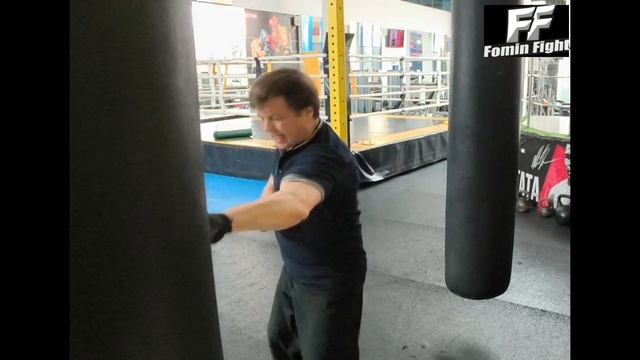 двойка руками и удар ногой