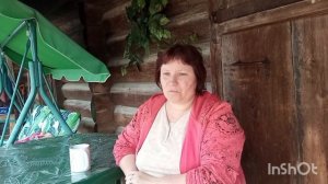 //220//.Пересадила чеснок.Приготовила кашпо для цветов.Погода немного испортилась, пошёл дождь.
