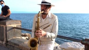 THRILLER- - Micheal Jackson - STREET SAX PERFORMANCE