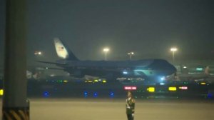❗️Президент США с делегацией прибыл в Пекин, сообщает Центральное ТВ Китая.