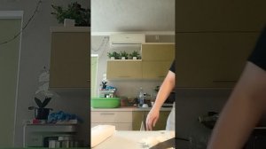 Только приехали домой 😊Хочу всего и сразу ☕🫖🍖🍞
