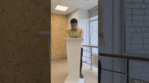 Горизонт сверкает грозой