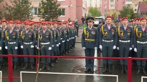 Парадное шествие на Аллее Славы спасателей