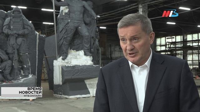 Андрею Бочарову представили макет памятника героям СВО в натуральную величину