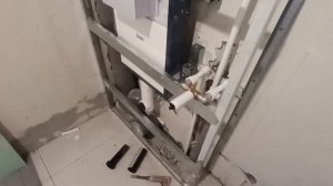 Монтаж Бачка Скрытого Монтажа для Приставного Унитаза. Установка инсталляции.