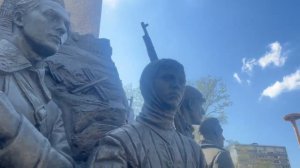 Память о защитниках Москвы, народном ополчении в топонимике и материальных памятниках Москвы.
