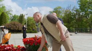 Возложение цветов к Вечному огню в Калининграде