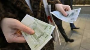 Силуанов утверждает, что мир отказывается от американской валюты из-за кризиса в Ормузе