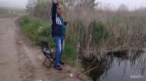 Как делать ненадо !!! Рядом лежит подсак. Кстати эта рыба была единственной на этой рыбалке. 😁