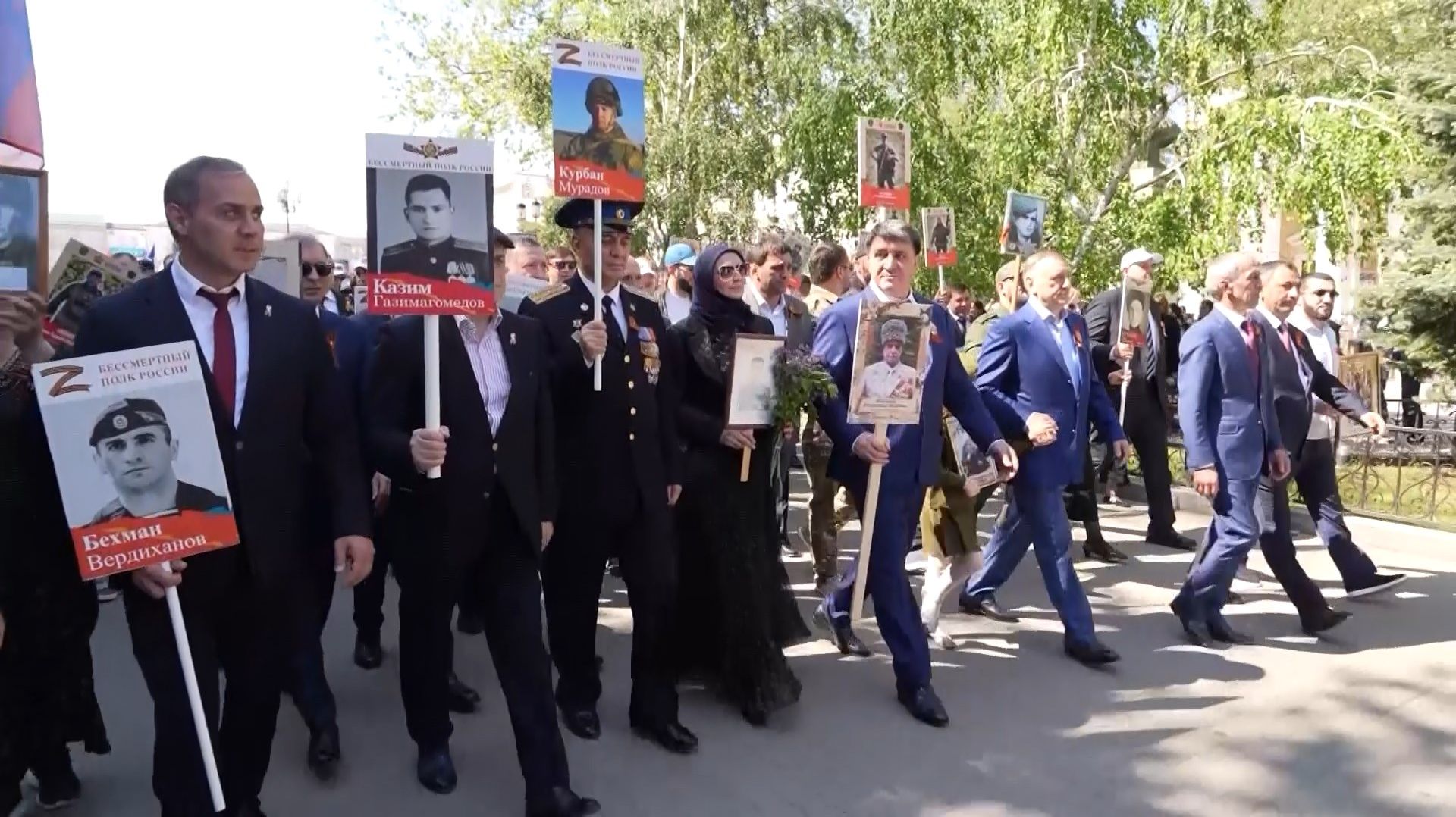 30 тысяч человек приняли участие в шествии Бессмертного полка в Махачкале
