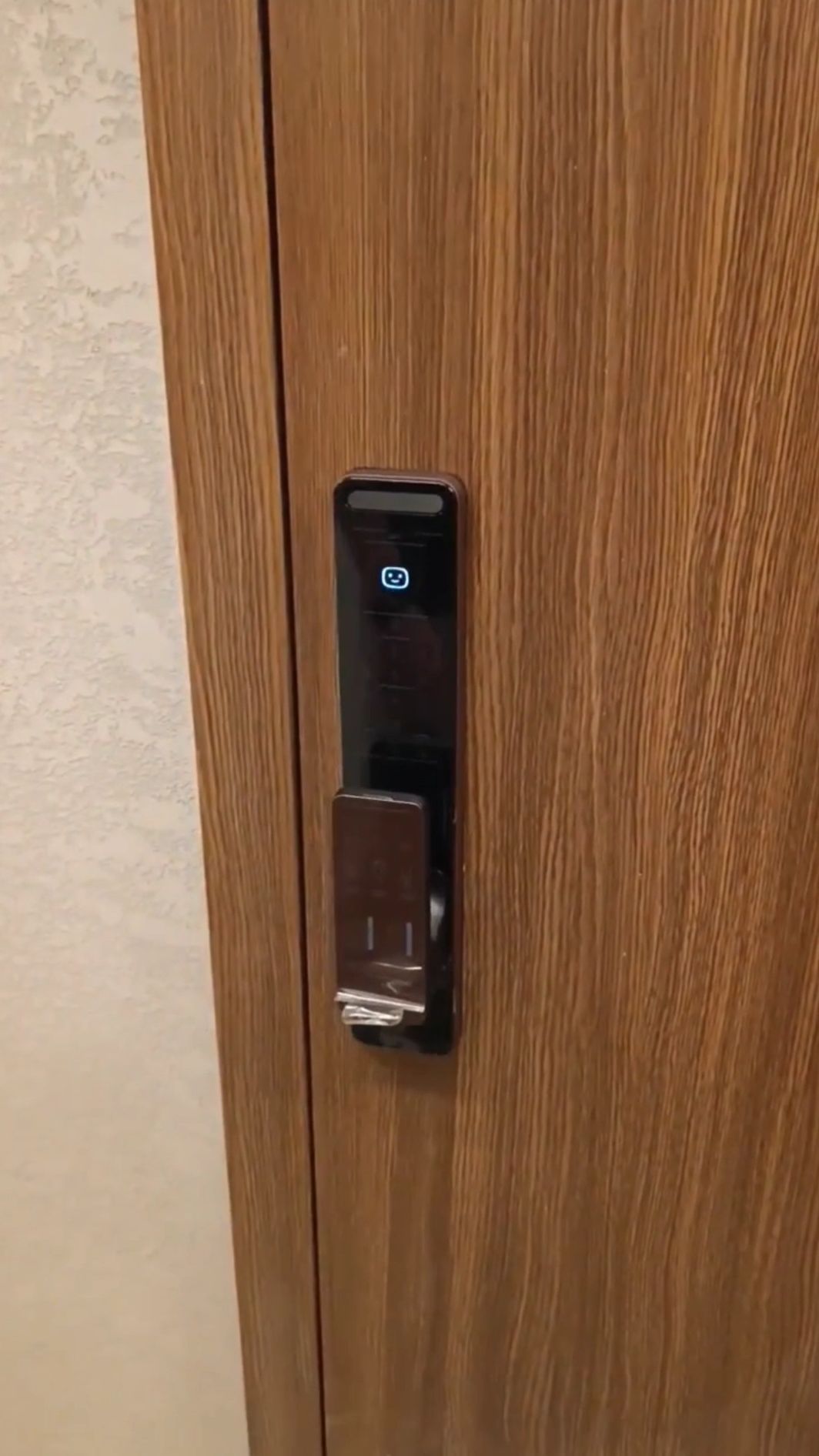 Установка электронного замка AQARA D200i 3D. Санкт-Петербург, ЖК ID Svetlanovskiy