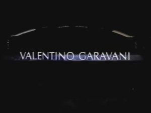 Показ женской коллекции Valentino prêt-à-porter осень-зима 1994-1995. Часть 1.