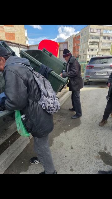 БЕЗДОМНЫЕ БРОДЯГИ / МУЗЫКАЛЬНАЯ ПАУЗА / (18+) смотреть онлайн