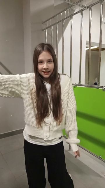 первое видео с новом участницей)