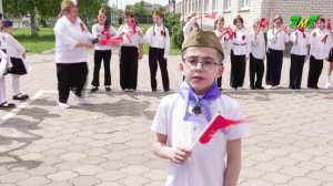 Парад  учеников СШ №10 а. Козет ко Дню Победы