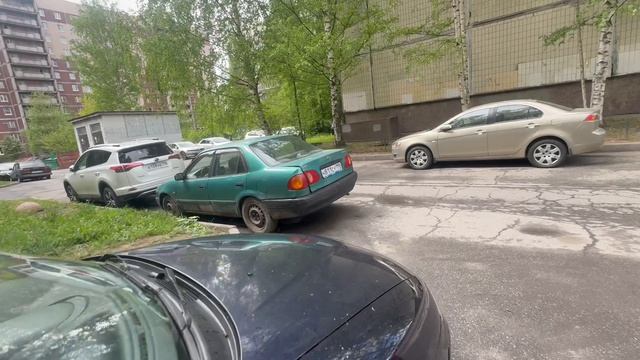 MITSUBISHI CARISMA 1.6MT 2000г