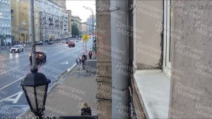 Момент ДТП на Проспекте Мира в Москве попал на видео