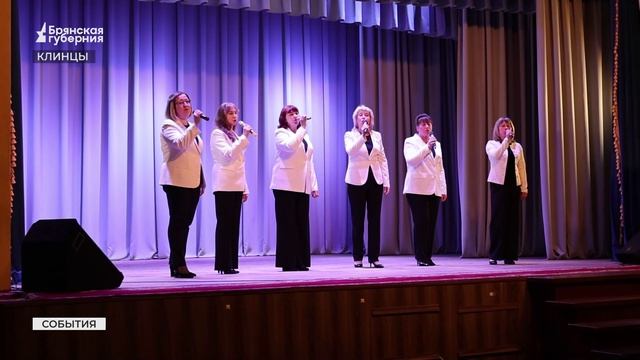 Молодые вокалисты выступили на фестивале патриотической песни в Клинцах смотреть онлайн