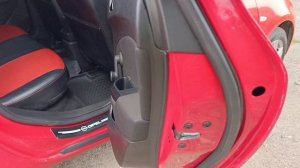 OPEL ASTRA J 2013год покупки(выпуск декабрь 2011) 1.6л МКПП 3 ВЛАДЕЛЬЦА