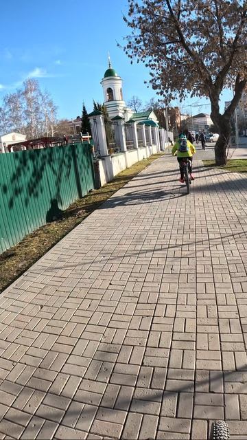 Колокольный звон и памятник многодетной маме #велопоездка #велосипед #Тюмень