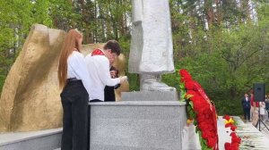 Митинг у памятника «Они сражались за Родину»