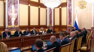 Правительство выделит средства на восстановление дорог регионам, пострадавшим от паводков.
