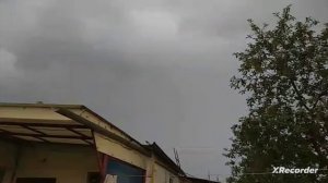 сильная гроза И ОПАСНАЯ МОЛНИЯ! ⚡⛈️⚡