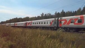 ЧС4т-440 с пассажирским поездом, июль 2021 года