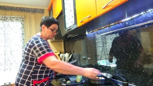 ЖИЗНЬ В СЕЛЕ:часть2/ВЕТЕР, НЕ ХОЧЕТСЯ НИЧЕГО ДЕЛАТЬ/УЖИН