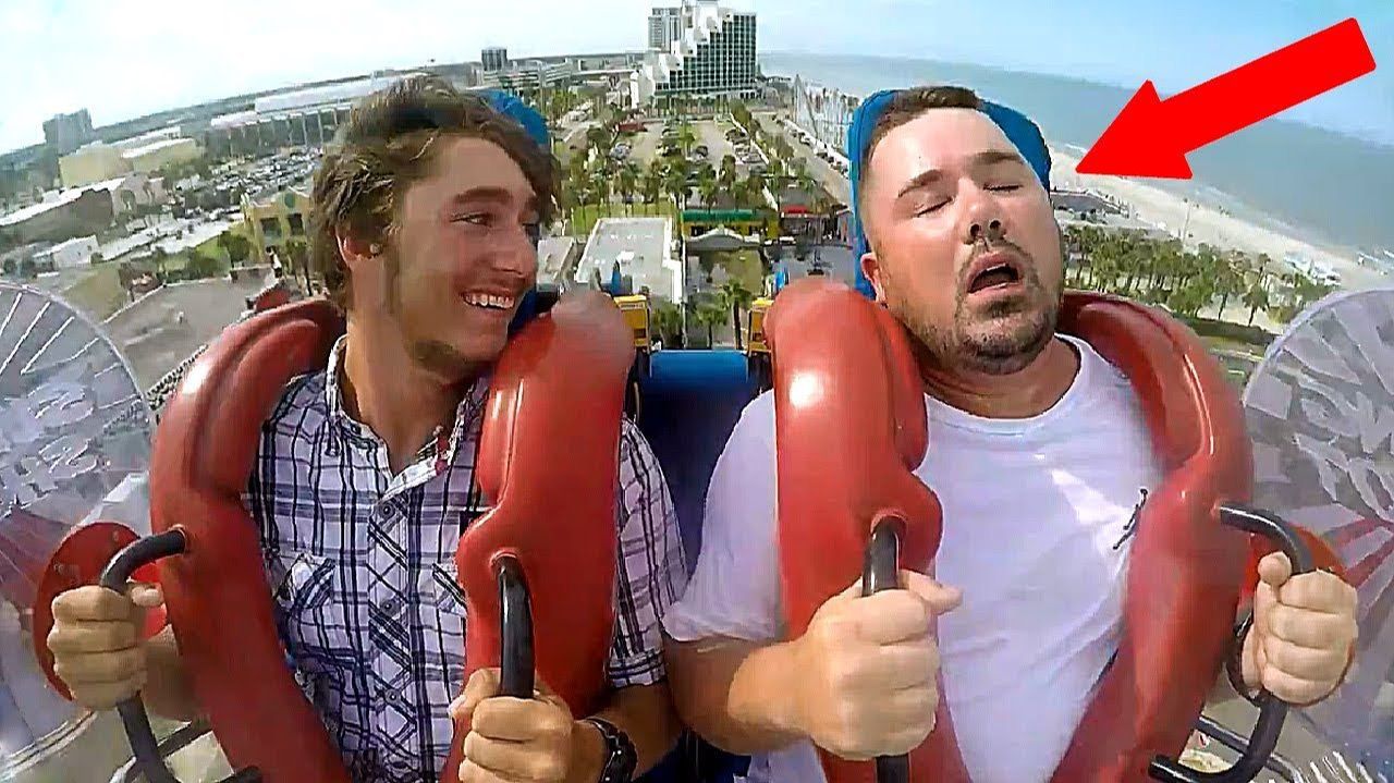 «Самый безумный аттракцион в мире – 2! 🎡💫 Парни в отключке!» смотреть онлайн