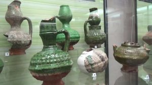 Крымская поливная керамика со штампованным декором