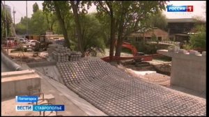 В Пятигорске быстрыми темпами строят мост через реку Подкумок