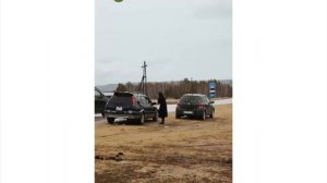 Социальный эксперимент: кто остановится помочь на трассе?